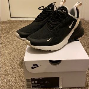 Women’s Nike Air Max 270 - sz 8.5